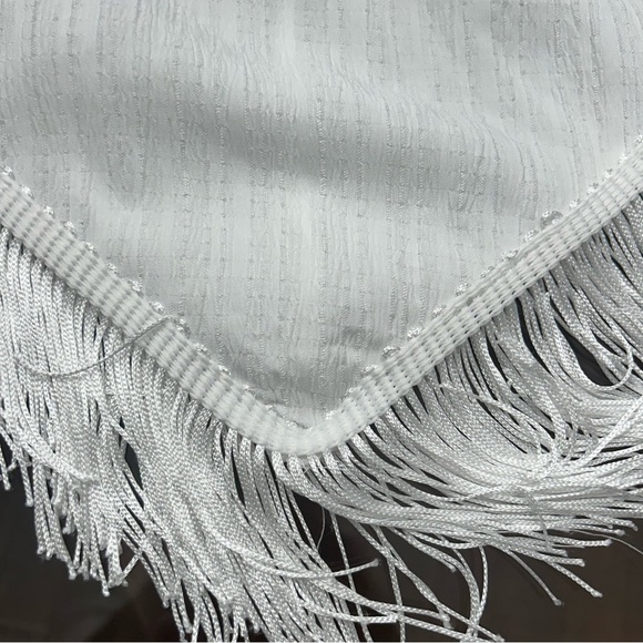 ➕White Fringe Women's Tank Large - Picture 3 of 7